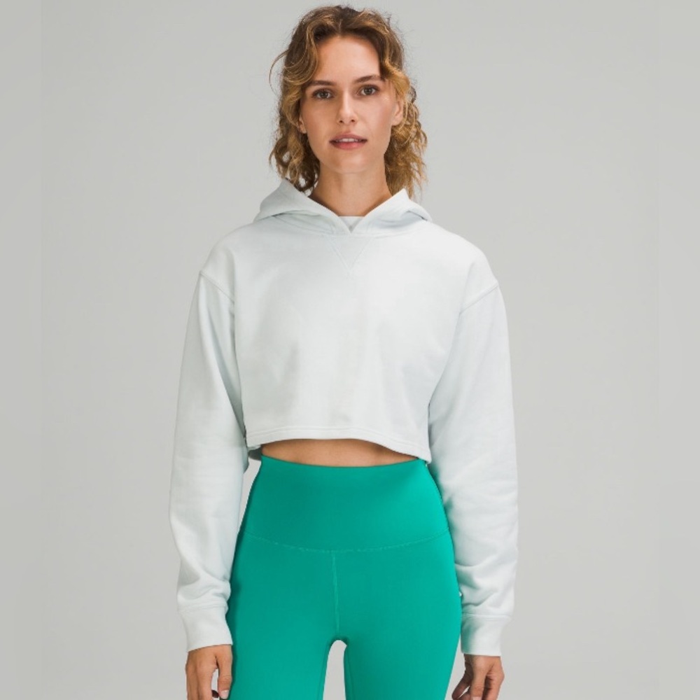 NWT Lululemon all yours cropped hoodie. Size 10.
